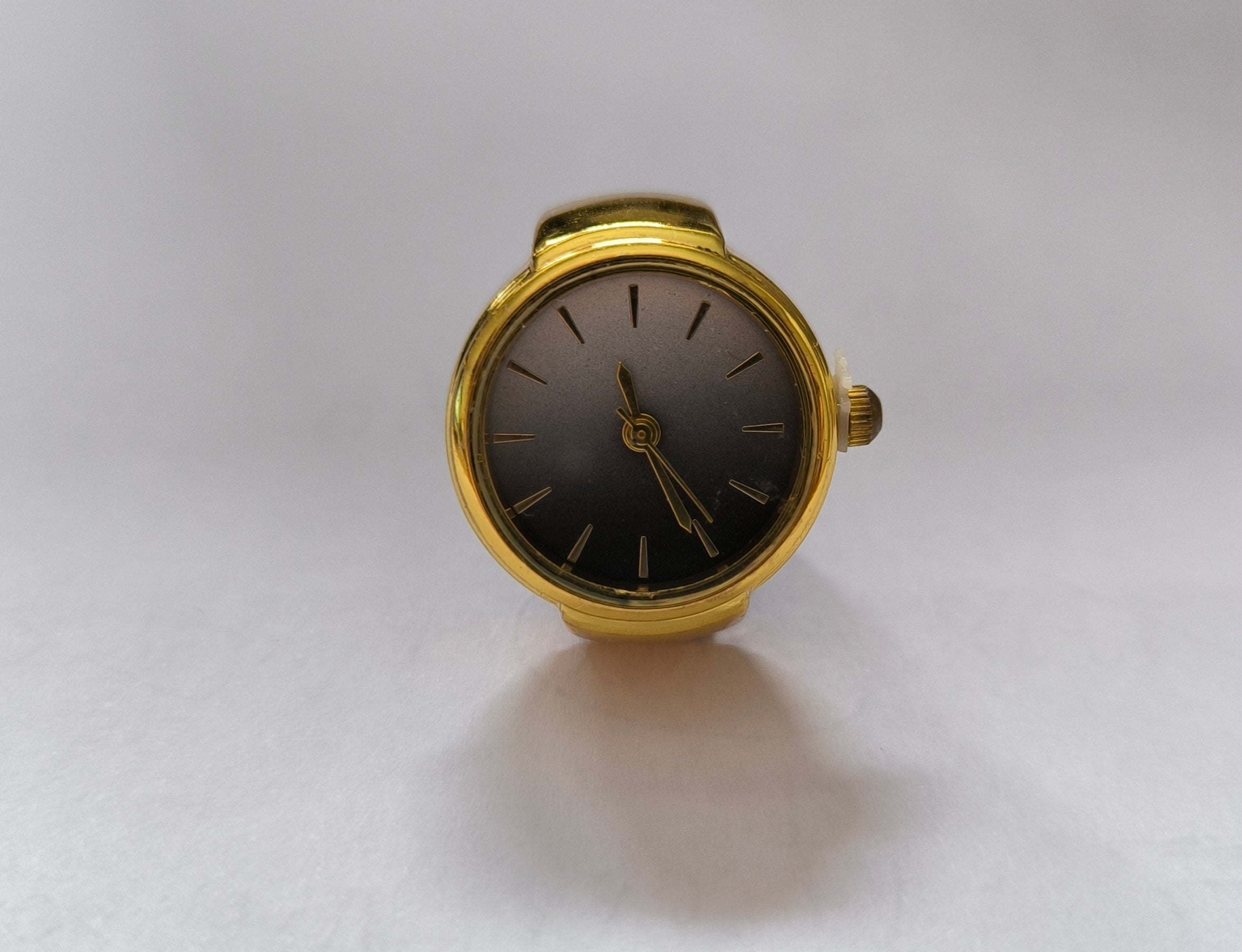 skeleton_watch - twofourtyseven